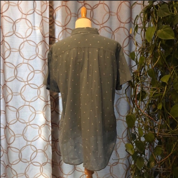 Eddie Bauer Teepee Graphic Button Down Shirt T2XL - Picture 4 of 5